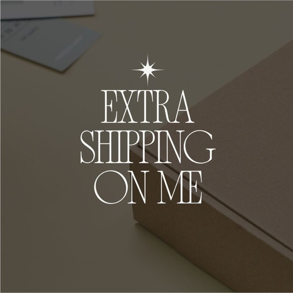 Handbags - EXTRA SHIPPING ON ME…